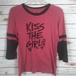 DISNEY LITTLE MERMAID ‘Kiss the Girl’ Tee size S